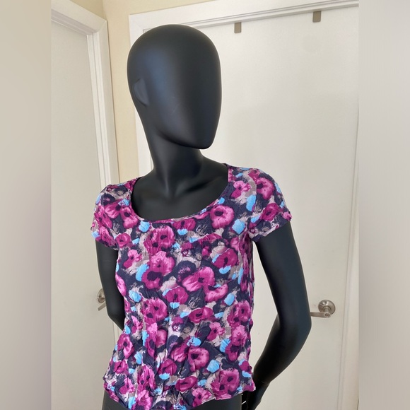 Abstract Floral Top - Picture 2 of 3